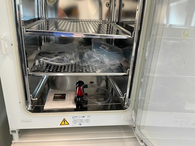 2022 thermowetenschappelijke heracell 150i gp laboratorium co2-incubator (2x) - afbeelding 2 van  16