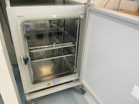2022 thermowetenschappelijke heracell 150i gp laboratorium co2-incubator (2x) - afbeelding 4 van  16