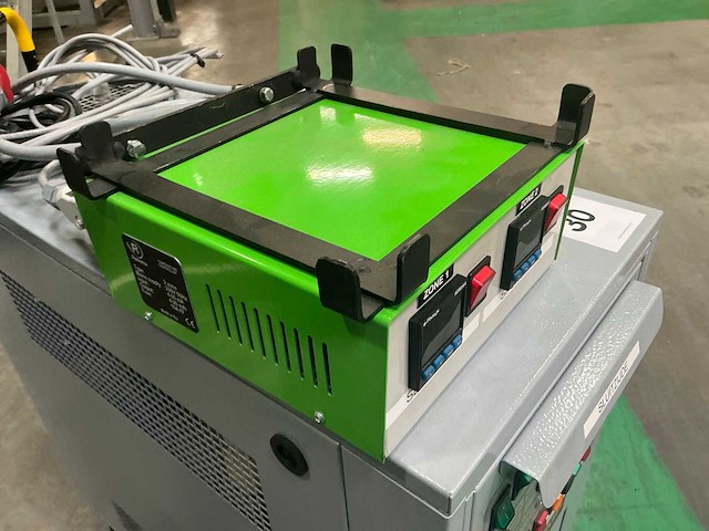 2022 tool temp tt-137 n temperatuur regelunit - afbeelding 11 van  15