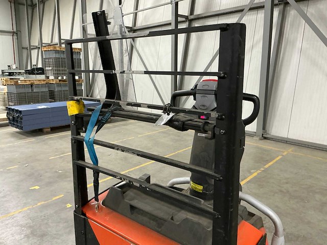 2022 toyota lpe200 elektrische palletwagen met platform - afbeelding 4 van  15