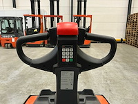 2022 toyota lpe200 meerijpallettruck - afbeelding 2 van  10