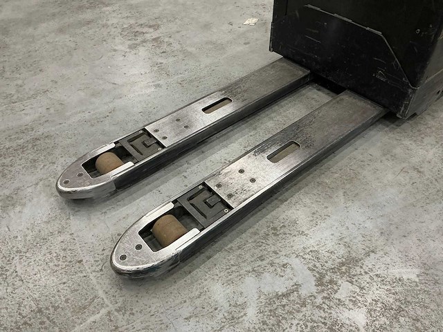 2022 toyota lpe200 meerijpallettruck - afbeelding 8 van  10