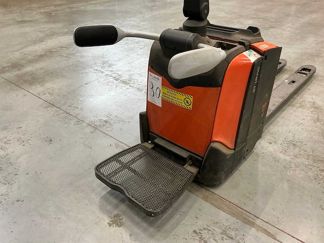 2022 toyota lpe200 meerijpallettruck - afbeelding 2 van  13