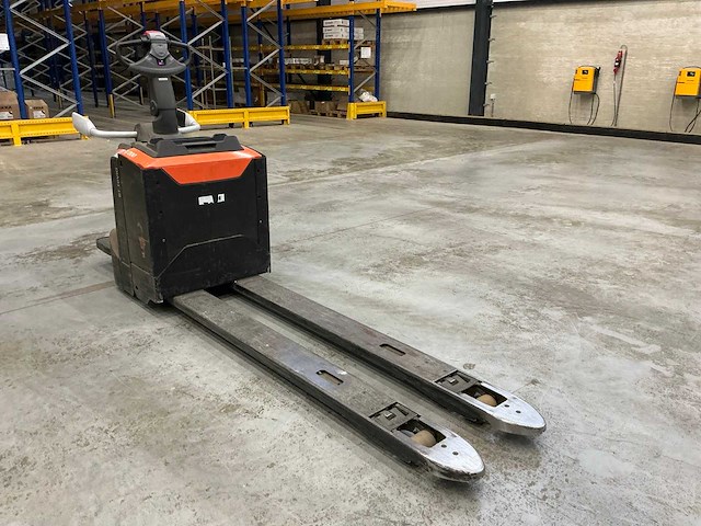 2022 toyota lpe200 meerijpallettruck - afbeelding 7 van  13