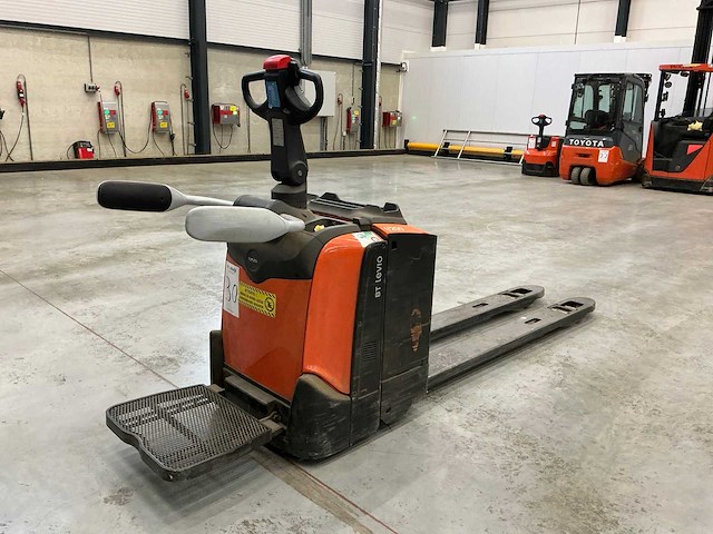 2022 toyota lpe200 meerijpallettruck - afbeelding 8 van  13