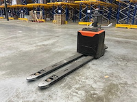 2022 toyota lpe200 meerijpallettruck - afbeelding 1 van  12