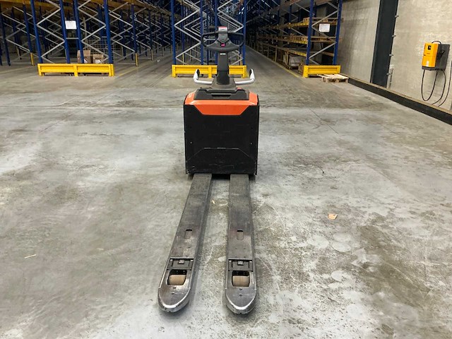 2022 toyota lpe200 meerijpallettruck - afbeelding 5 van  12