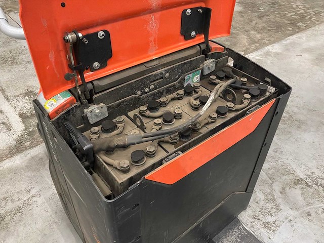 2022 toyota lpe200 meerijpallettruck - afbeelding 2 van  14