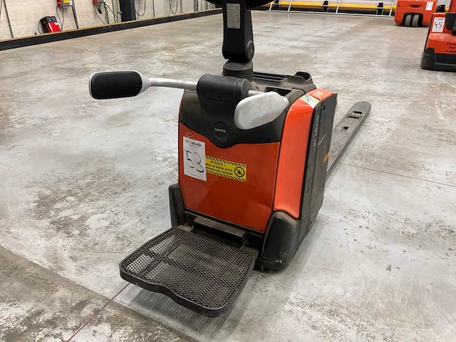 2022 toyota lpe200 meerijpallettruck - afbeelding 3 van  14