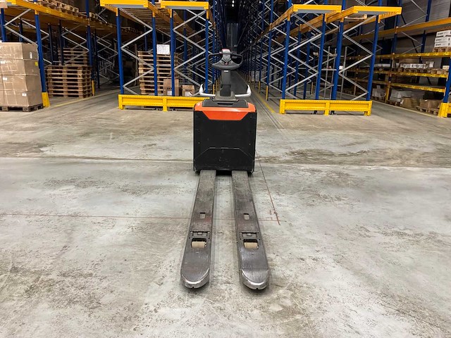 2022 toyota lpe200 meerijpallettruck - afbeelding 7 van  14