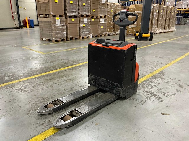 2022 toyota lwe200 elektrische palletwagen - afbeelding 1 van  14