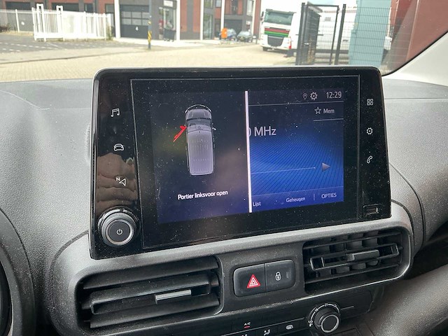 2022 toyota proace city 1.5 d-4d live long bedrijfswagen - afbeelding 11 van  33