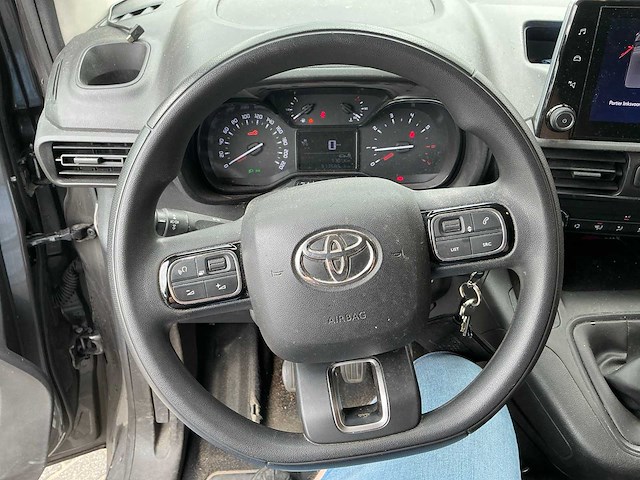 2022 toyota proace city 1.5 d-4d live long bedrijfswagen - afbeelding 10 van  31