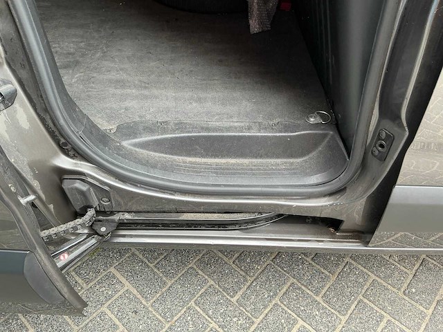2022 toyota proace city 1.5 d-4d live long bedrijfswagen - afbeelding 21 van  31