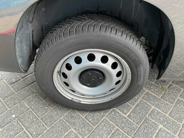 2022 toyota proace city 1.5 d-4d live long bedrijfswagen - afbeelding 30 van  31