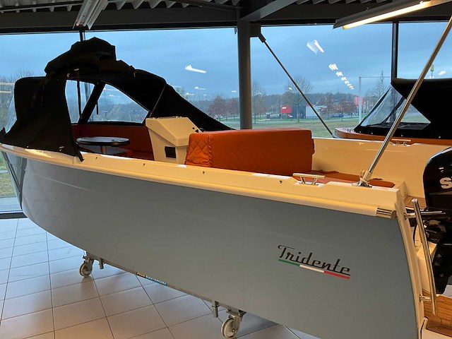 2022 tridente 18 sloep - afbeelding 12 van  15