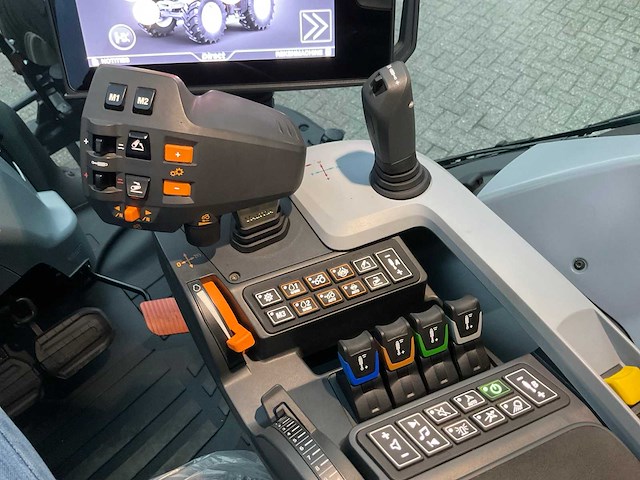 2022 valtra n155 ecopower direct smarttouch vierwielaangedreven landbouwtractor - afbeelding 25 van  36