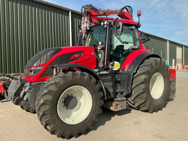2022 valtra t154 vierwielaangedreven landbouwtractor met hemos orca - afbeelding 9 van  81