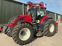 2022 valtra t154 vierwielaangedreven landbouwtractor met hemos orca