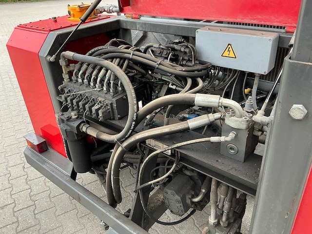 2022 valtra t154 vierwielaangedreven landbouwtractor met hemos orca - afbeelding 80 van  81