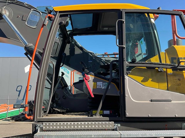 2022 volvo ec300el rupsgraafmachine - afbeelding 20 van  35