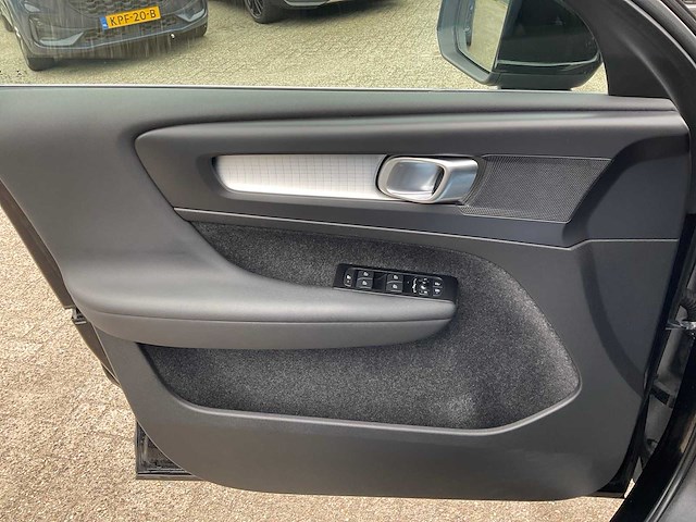 2022 volvo xc40 1.5 t4 plug-in hybrid ultimate bright personenauto - afbeelding 15 van  24