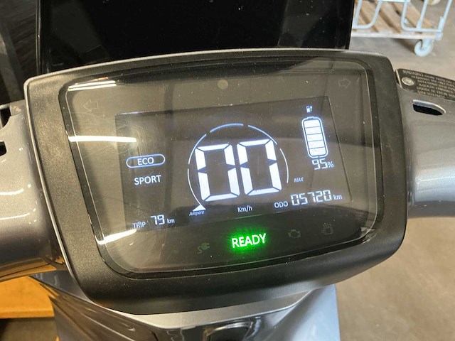 2022 yadea fkj-22-f c1s e-scooter - afbeelding 19 van  24