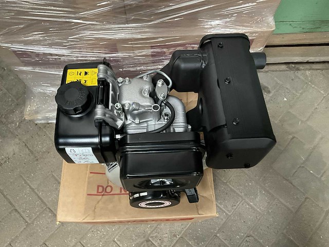 2022 yanmar l48v6 dieselmotor - afbeelding 2 van  8