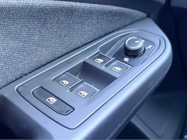 2023 - volkswagen - golf variant - 1.5 etsi life bns - personenauto - afbeelding 9 van  19