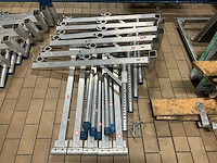 2023 asc 70797450 staander dakrandbeveiliging schuin dak (6x) - afbeelding 1 van  4