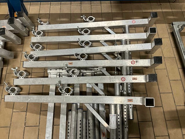 2023 asc 70797450 staander dakrandbeveiliging schuin dak (6x) - afbeelding 2 van  4