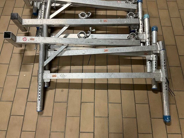 2023 asc 70797450 staander dakrandbeveiliging schuin dak (6x) - afbeelding 4 van  6