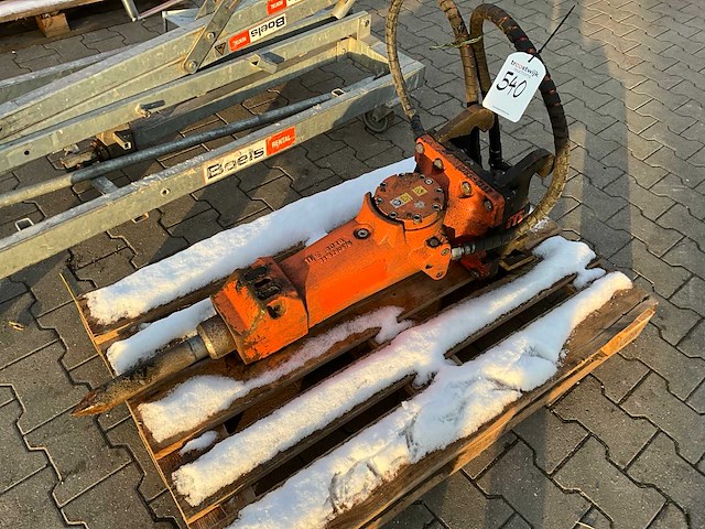 2023 atlas copco / epiroc sb 152 hydraulische sloophamer - afbeelding 1 van  5