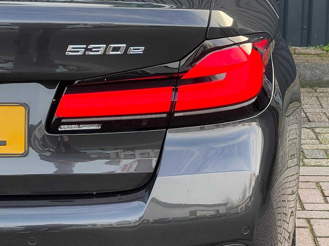2023 bmw 5-serie 530e m sport personenauto - afbeelding 31 van  42
