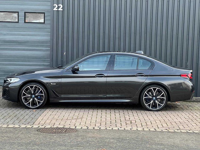 2023 bmw 5-serie 530e m sport personenauto - afbeelding 34 van  42