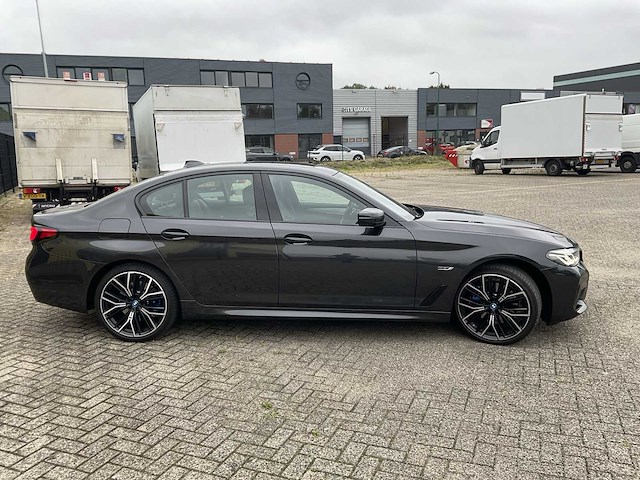 2023 bmw 5-serie 530e m sport personenauto - afbeelding 41 van  42