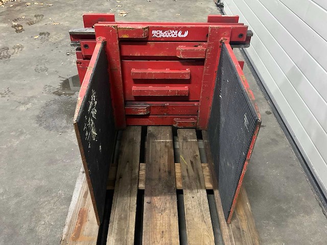 2023 bolzoni witgoedklem fem 2 heftruck toebehoren - afbeelding 6 van  6