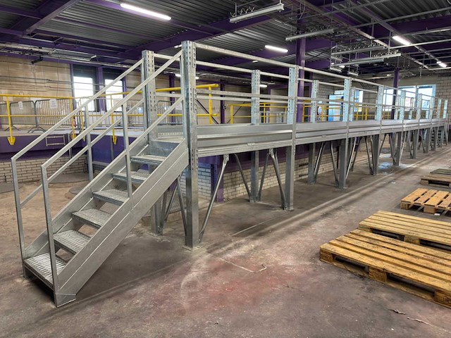 2023 bordes brug (18,80x0,80 mtr) - afbeelding 1 van  18