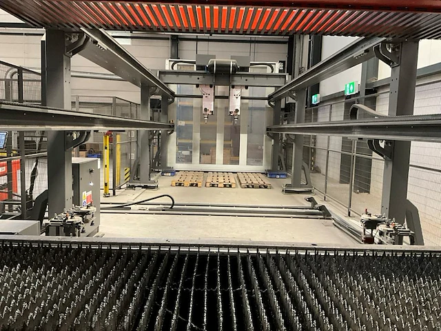 2023 bystronic bysmart 3015 fiber 10kw lasersnijmachine - afbeelding 26 van  73