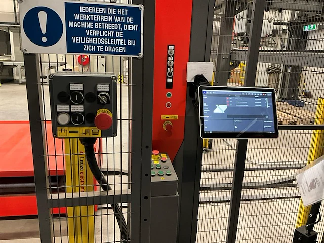2023 bystronic bysmart 3015 fiber 10kw lasersnijmachine - afbeelding 52 van  73