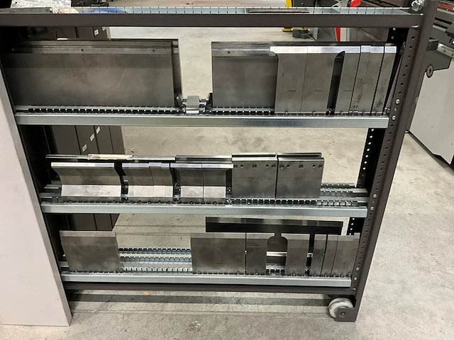 2023 bystronic kantbank messen incl. kast - afbeelding 23 van  34