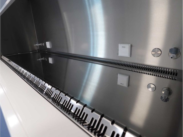 2023 clean air door baker biovanguard 6 laminaire flow kast - afbeelding 3 van  6