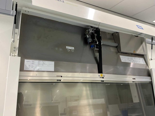 2023 clean air door baker biovanguard 6 laminaire flow kast - afbeelding 10 van  10