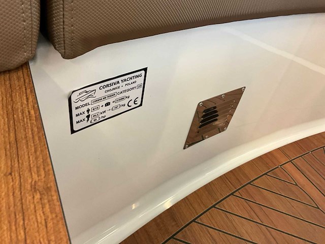 2023 corsiva 650 tender sloep - afbeelding 4 van  12