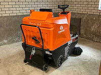 2023 deawoo das80 zelfrijdende veegmachine - afbeelding 6 van  10