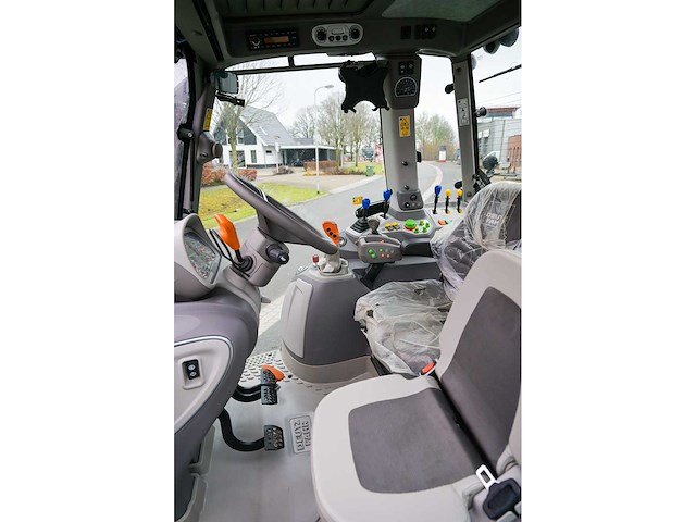 2023 deutz 6180 agrotron vierwielaangedreven landbouwtractor - afbeelding 11 van  41