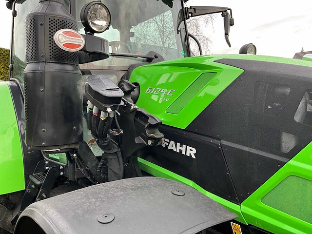 2023 deutz-fahr 6125 c ttv vario vierwielaangedreven landbouwtractor - afbeelding 6 van  53