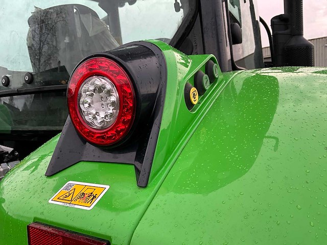 2023 deutz-fahr 6125 c ttv vario vierwielaangedreven landbouwtractor - afbeelding 18 van  53
