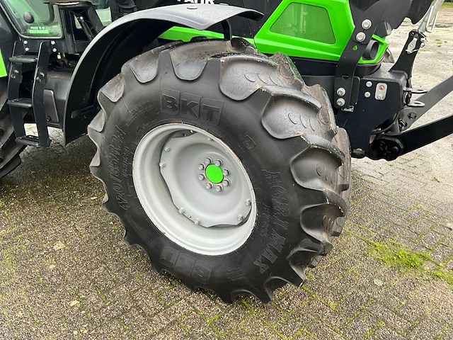 2023 deutz-fahr 6125 c ttv vario vierwielaangedreven landbouwtractor - afbeelding 22 van  53