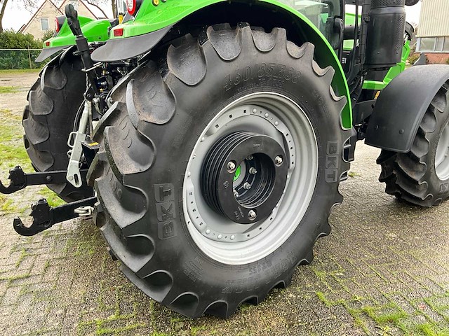 2023 deutz-fahr 6125 c ttv vario vierwielaangedreven landbouwtractor - afbeelding 24 van  53